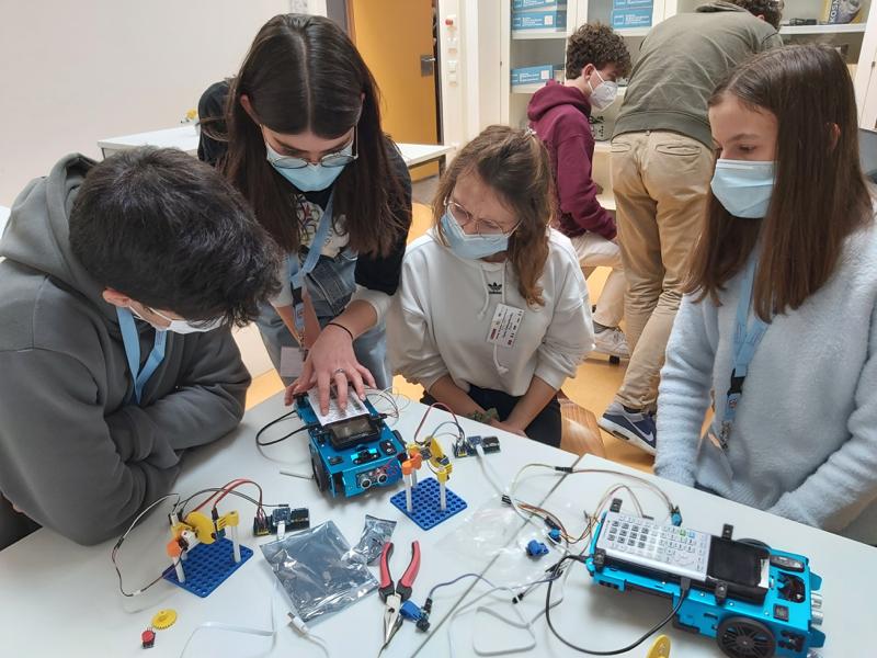 Physics and new technologies